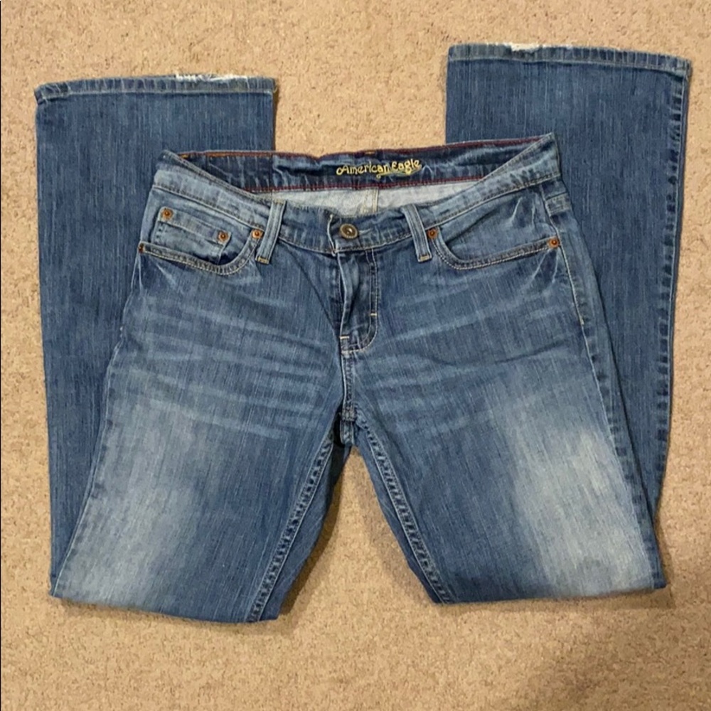 AE bootcut jeans. 8S